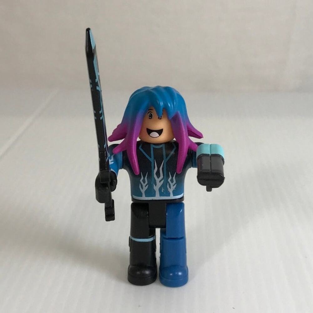 Jazwares Roblox Blue Lazer Parkour Runner Figure & Accessories No Code